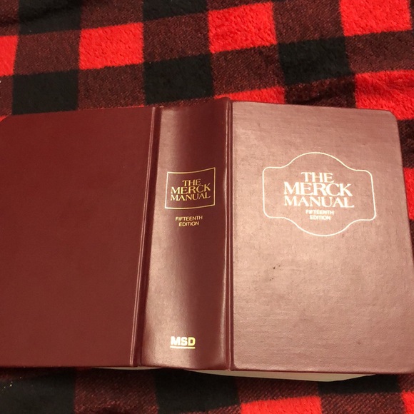 THE MERCK MANUAL Of Diagnosis And Therapy 15th Fifteenth Edition Hardcover Book - Picture 8 of 12